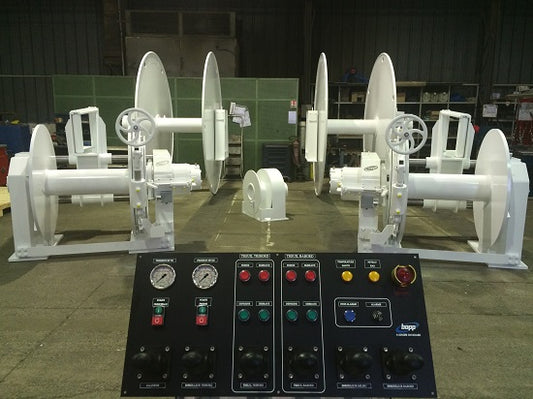 Deck equipments for fishing vessels